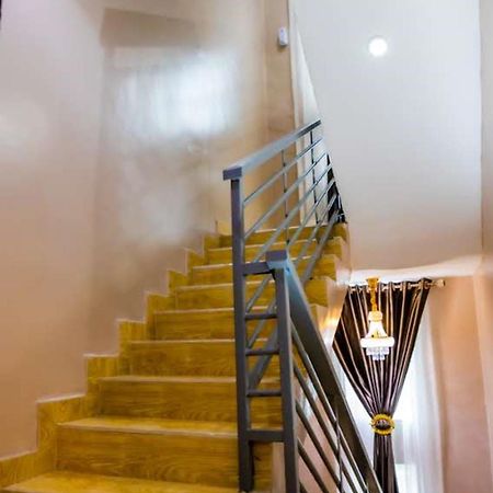 El Elyon Hotel And Suites 라고스 외부 사진