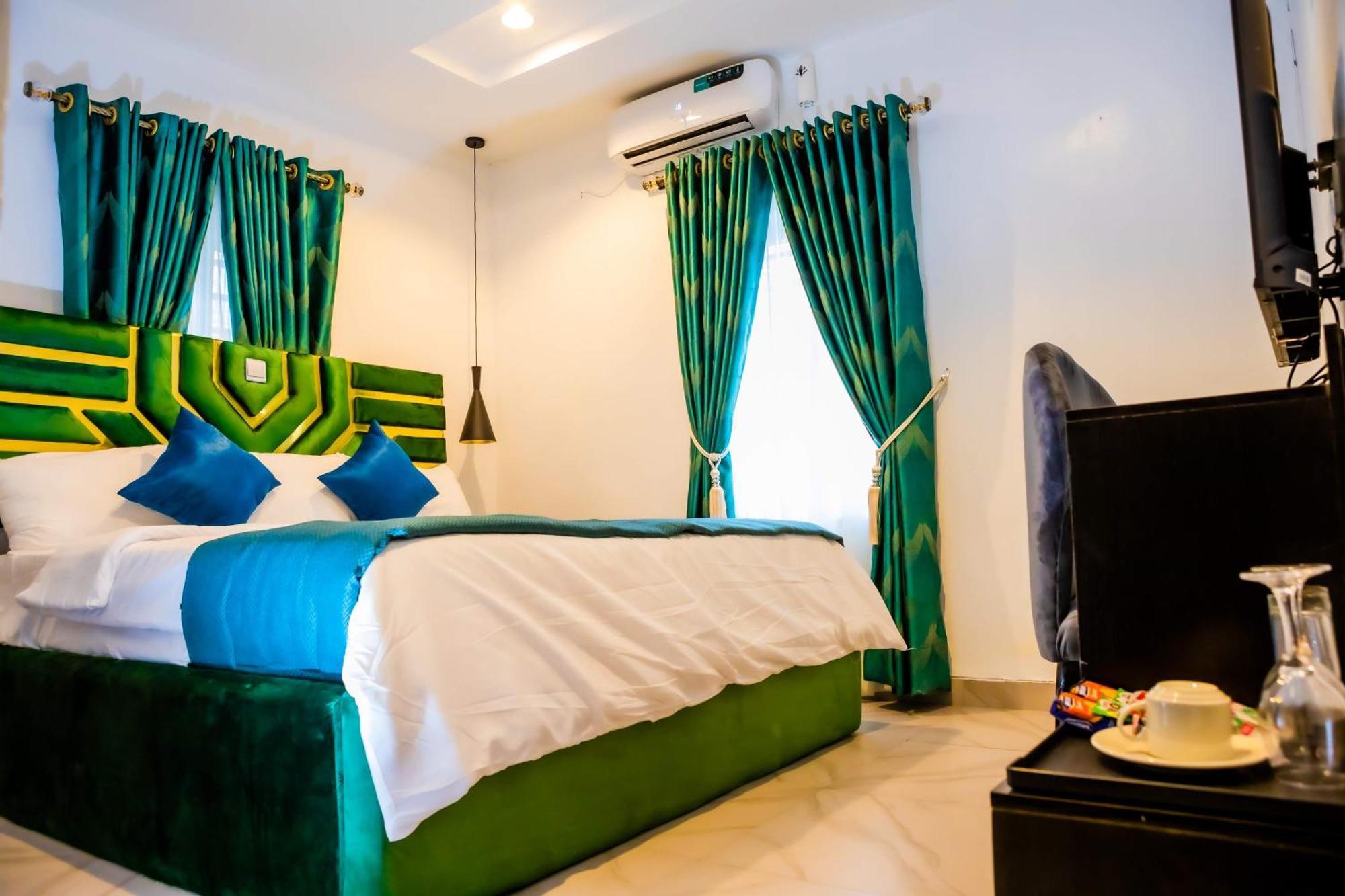 El Elyon Hotel And Suites 라고스 외부 사진