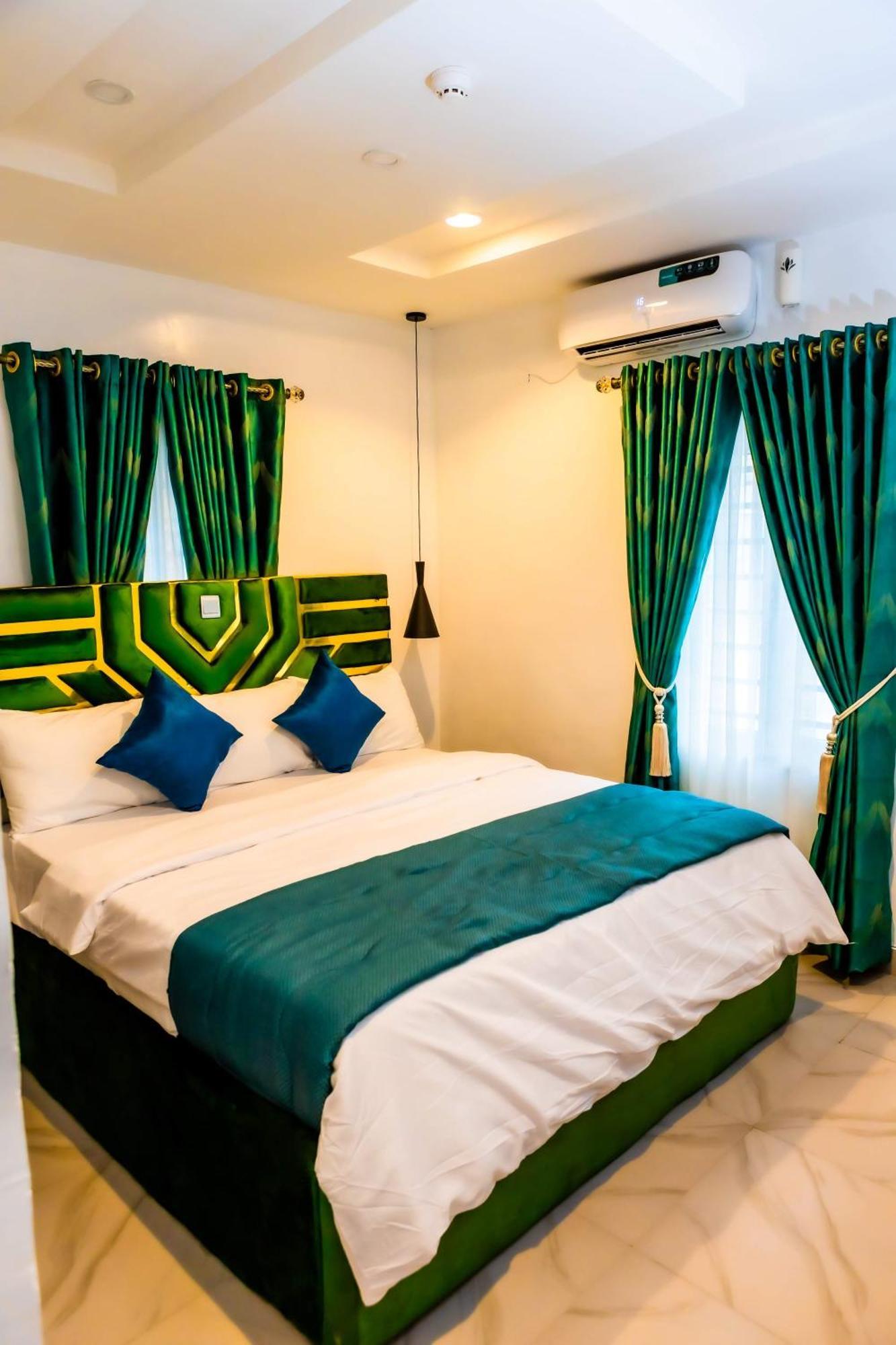 El Elyon Hotel And Suites 라고스 외부 사진